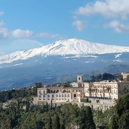 Aly Art Apartment Taormina Duomo, Gulf & Etna View Esterno foto