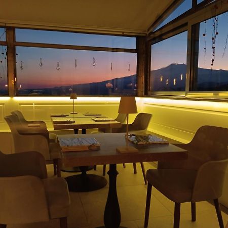 Aly Art Apartment Taormina Duomo, Gulf & Etna View Esterno foto