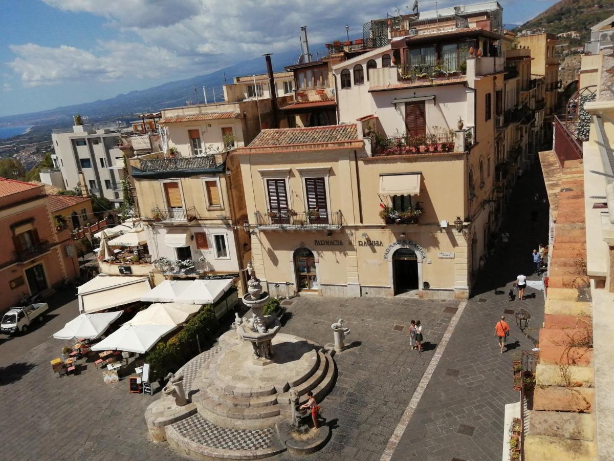 Aly Art Apartment Taormina Duomo, Gulf & Etna View Esterno foto