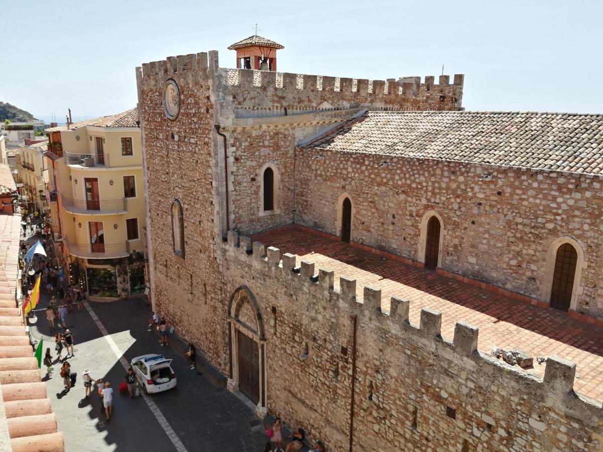 Aly Art Apartment Taormina Duomo, Gulf & Etna View Esterno foto