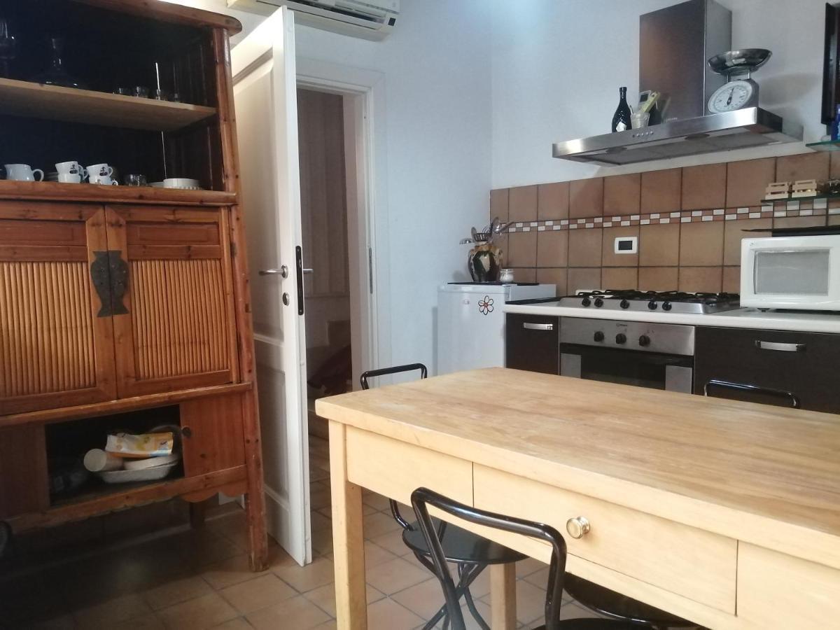 Aly Art Apartment Taormina Duomo, Gulf & Etna View Esterno foto